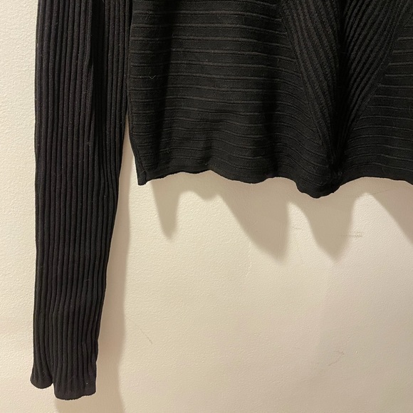 Zara Ribbed Sweater - Picture 3 of 4